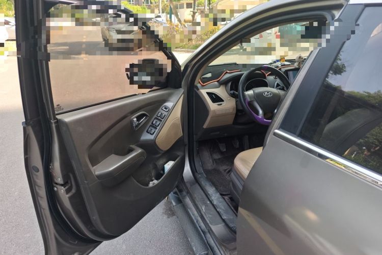 Used Hyundai ix35 2010 2.0L Manual Two-Wheel Drive New Edition GL Driver Seat