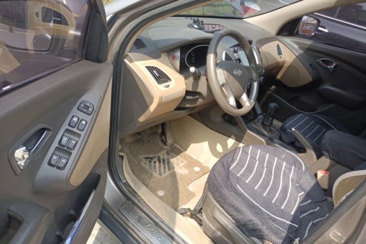 Used Hyundai ix35 2010 2.0L Manual Two-Wheel Drive New Edition GL Driver Seat