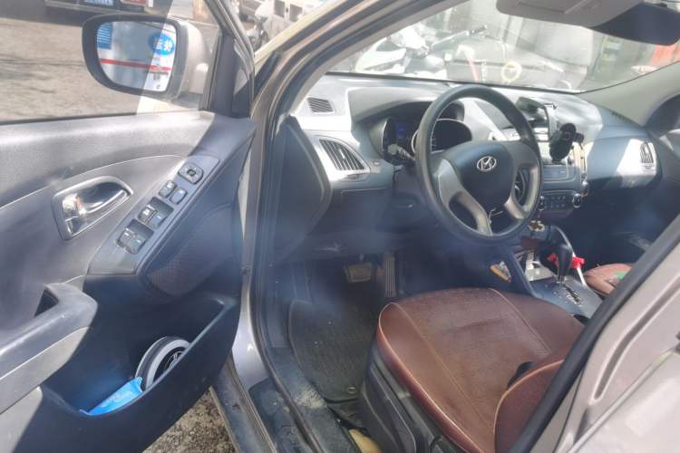 Used Hyundai ix35 2010 2.0L Automatic Two-Wheel Drive New Edition GL Driver Seat