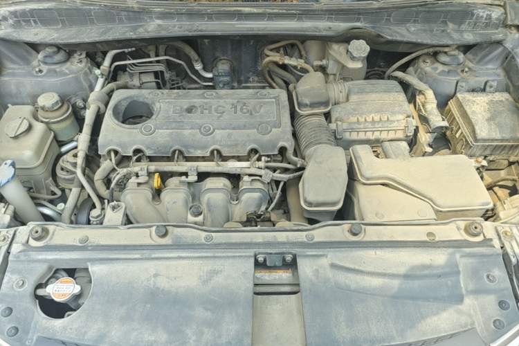 Used Hyundai ix35 2010 2.0L Automatic Two-Wheel Drive New Edition GL Engine Bay