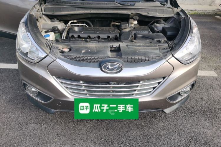 Used Hyundai ix35 2010 2.0L Automatic Two-Wheel Drive Elite Edition GLS Engine Bay