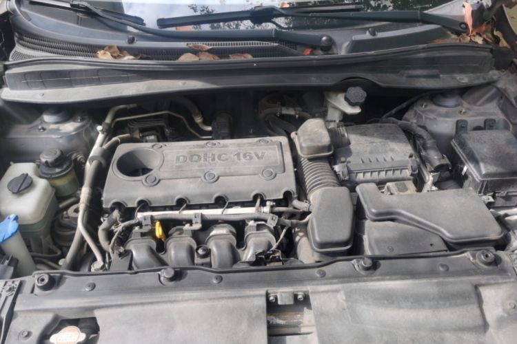 Used Hyundai ix35 2010 2.0L Automatic Two-Wheel Drive Elite Edition GLS Engine Bay