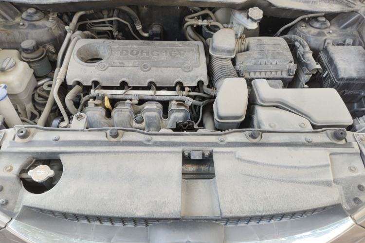 Used Hyundai ix35 2010 2.0L Automatic 4x4 Premium GLS Trim Engine Bay