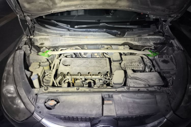 Used Hyundai ix35 2010 2.0L Automatic 4x4 Premium GLS Trim Engine Bay