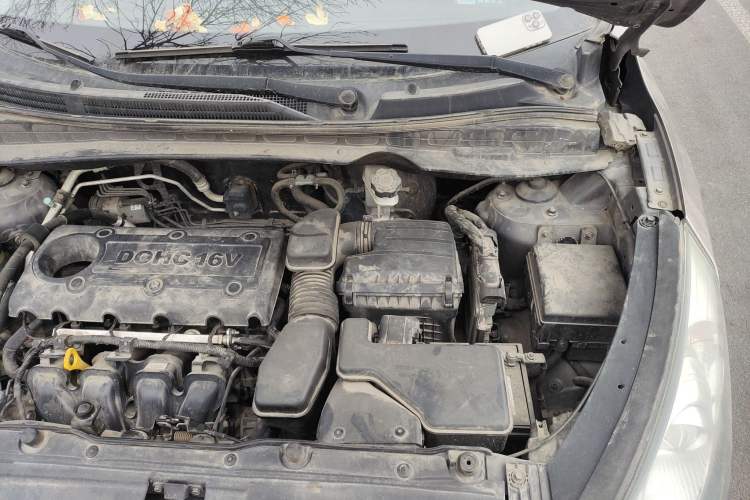 Used Hyundai ix35 2010 2.0L Automatic Two-Wheel Drive Elite Edition GLS Engine Bay Left