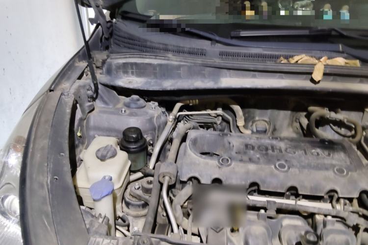 Used Hyundai ix35 2010 2.0L Automatic Two-Wheel Drive Elite Edition GLS Engine Bay Right