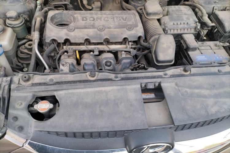 Used Hyundai ix35 2010 2.0L Automatic Two-Wheel Drive Elite Edition GLS Engine Bay