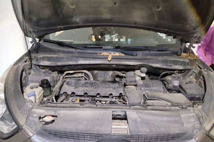 Used Hyundai ix35 2010 2.0L Automatic Two-Wheel Drive Elite Edition GLS Engine Bay