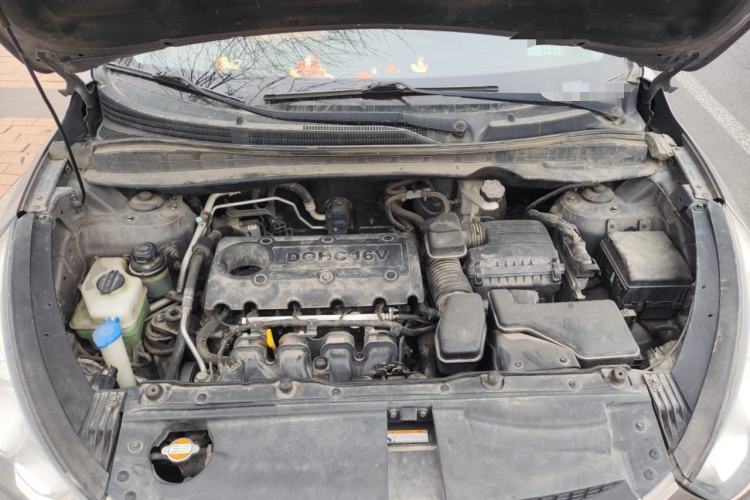 Used Hyundai ix35 2010 2.0L Automatic Two-Wheel Drive Elite Edition GLS Engine Bay