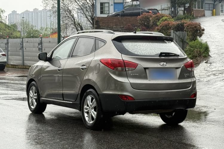 Used Hyundai ix35 2010 2.0L Automatic Two-Wheel Drive Elite Edition GLS Exterior 3