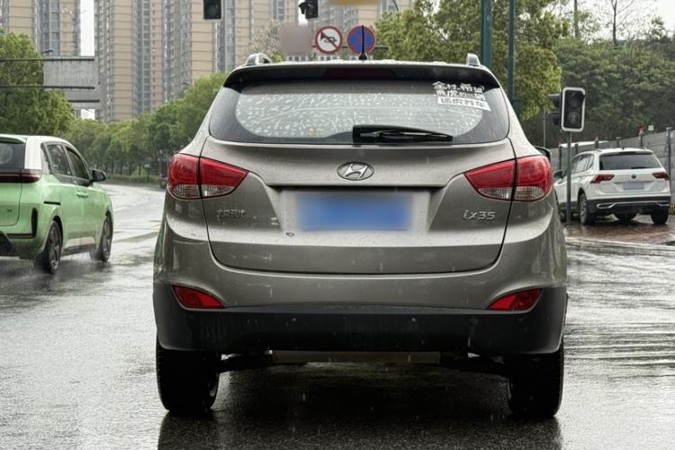 Used Hyundai ix35 2010 2.0L Automatic Two-Wheel Drive Elite Edition GLS Exterior 6