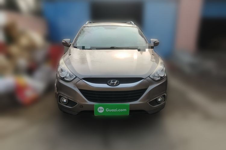 Used Hyundai ix35 2010 2.0L Automatic 4x4 Premium GLS Trim Front