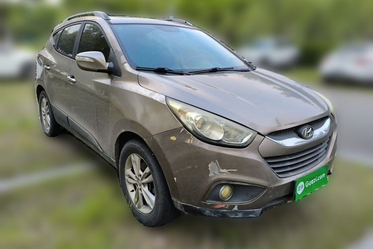 Used Hyundai ix35 2010 2.0L Automatic Two-Wheel Drive Elite Edition GLS Front Right 45 Deg