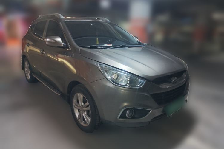 Used Hyundai ix35 2010 2.0L Automatic Two-Wheel Drive Elite Edition GLS Front Right 45 Deg