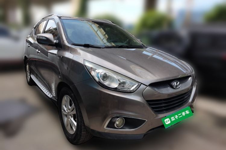Used Hyundai ix35 2010 2.0L Automatic Two-Wheel Drive Elite Edition GLS Front Right 45 Deg