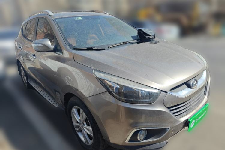 Used Hyundai ix35 2010 2.0L Automatic Two-Wheel Drive Elite Edition GLS Front Right 45 Deg