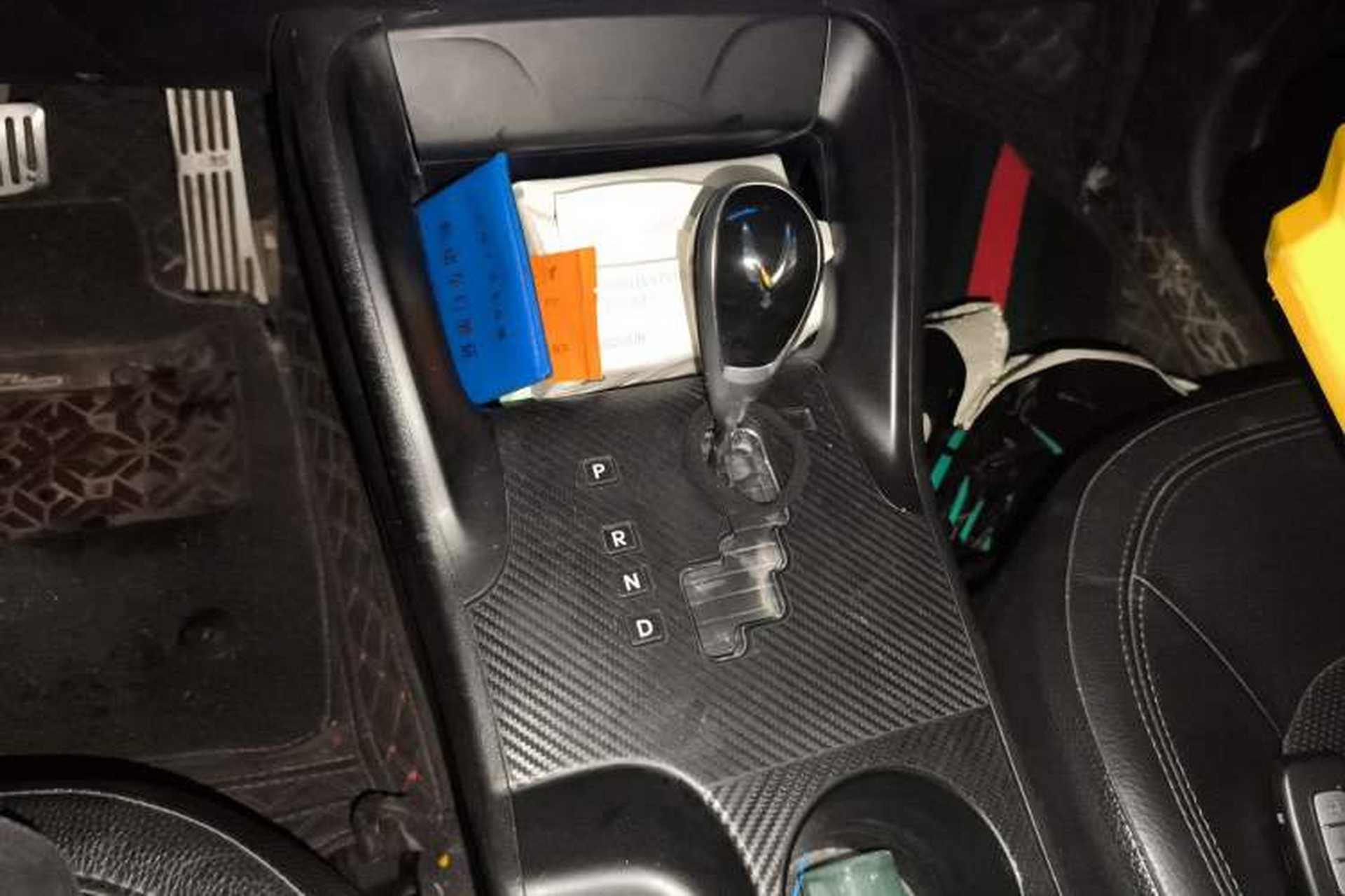 Used Hyundai ix35 2010 2.0L Automatic 4x4 Premium GLS Trim Gear Lever