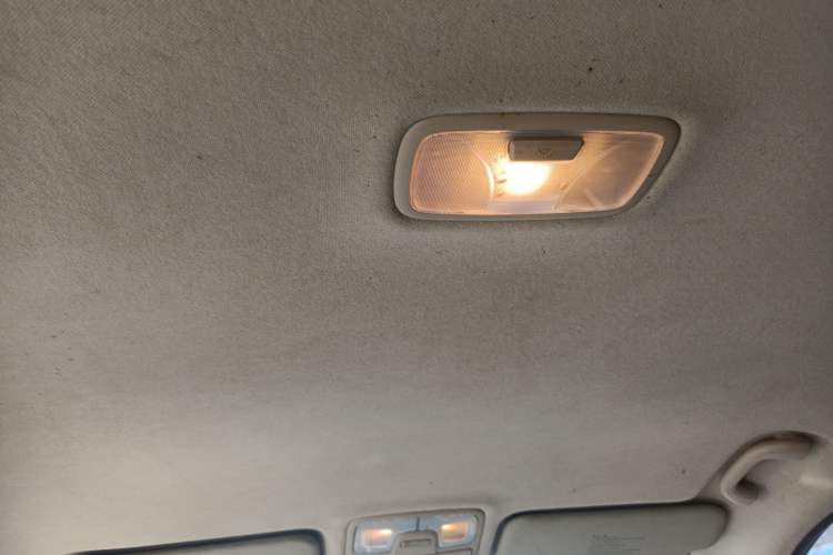 Used Hyundai ix35 2010 2.0L Manual Two-Wheel Drive New Edition GL Headliner