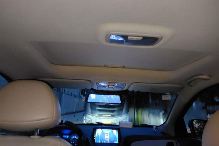 Used Hyundai ix35 2010 2.0L Automatic Two-Wheel Drive Elite Edition GLS Headliner