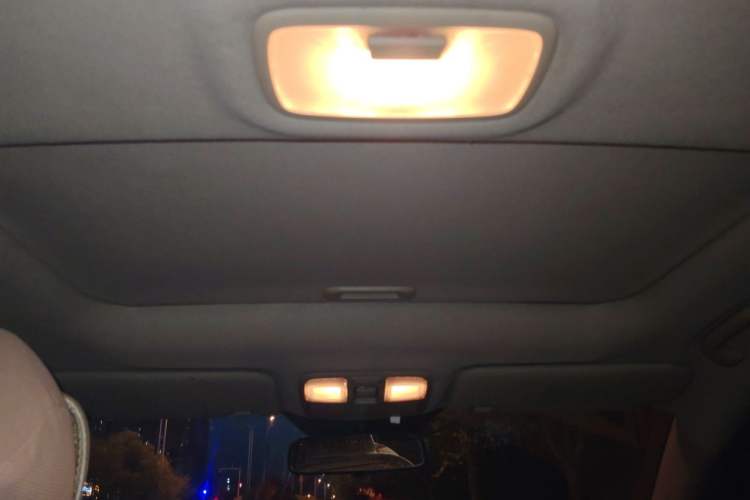 Used Hyundai ix35 2010 2.0L Automatic Two-Wheel Drive New Edition GL Headliner