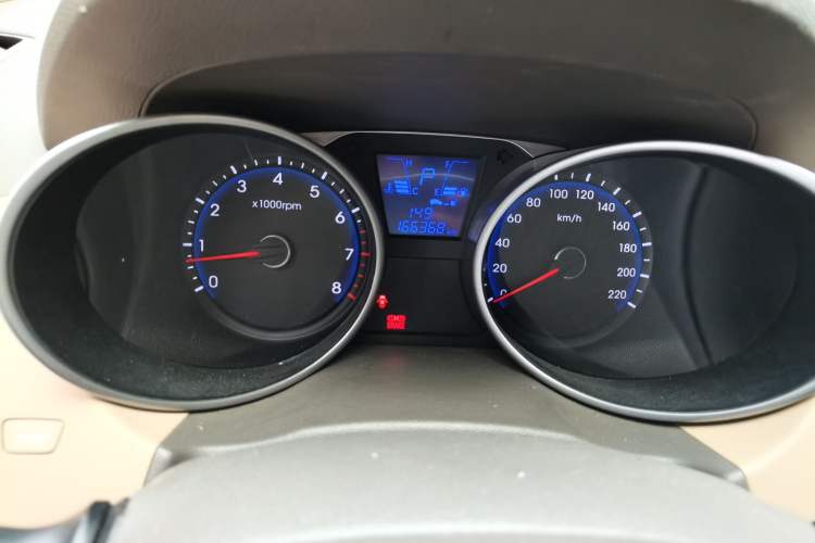 Used Hyundai ix35 2010 2.0L Automatic Two-Wheel Drive Elite Edition GLS Instrument Cluster