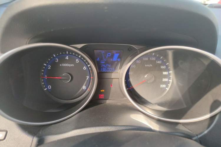 Used Hyundai ix35 2010 2.0L Automatic Two-Wheel Drive Elite Edition GLS Instrument Cluster