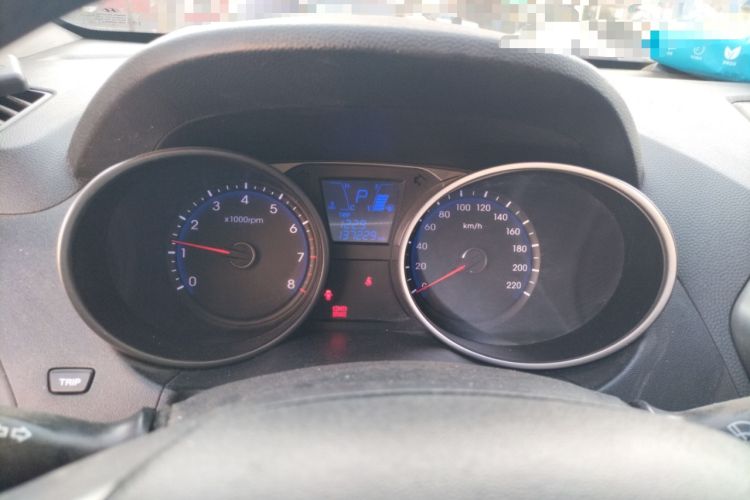 Used Hyundai ix35 2010 2.0L Automatic Two-Wheel Drive Elite Edition GLS Instrument Cluster