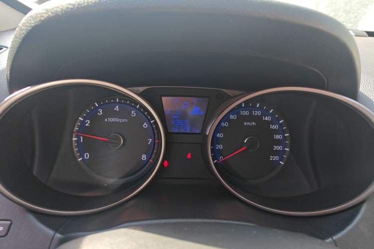 Used Hyundai ix35 2010 2.0L Automatic Two-Wheel Drive Elite Edition GLS Instrument Cluster