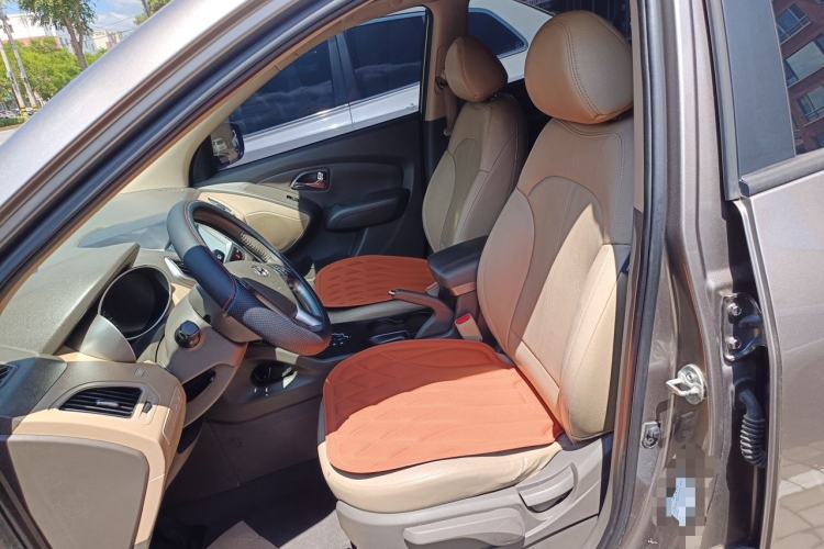 Used Hyundai ix35 2010 2.0L Automatic Two-Wheel Drive Elite Edition GLS Left Front Seat