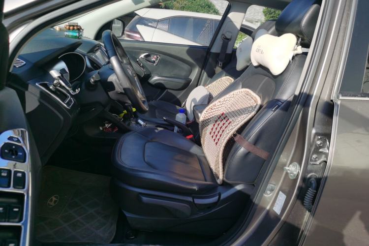 Used Hyundai ix35 2010 2.0L Automatic Two-Wheel Drive Elite Edition GLS Left Front Seat