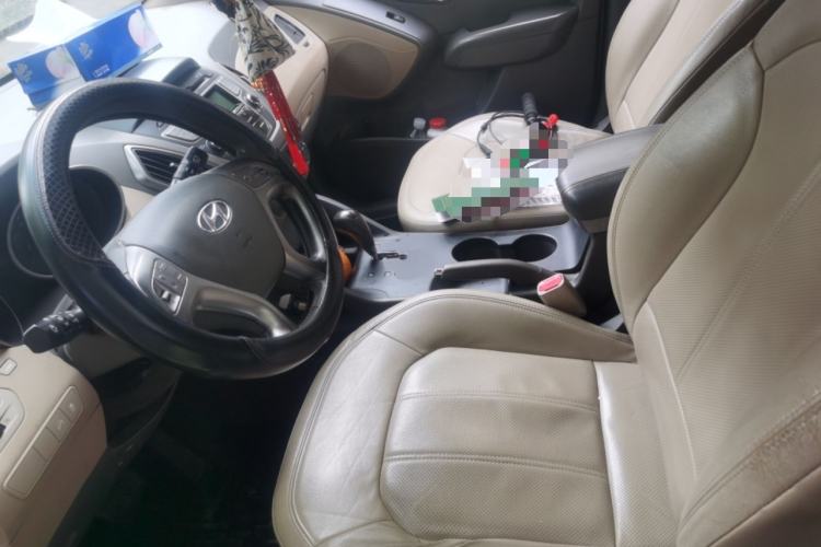 Used Hyundai ix35 2010 2.0L Automatic Two-Wheel Drive Elite Edition GLS Left Front Seat