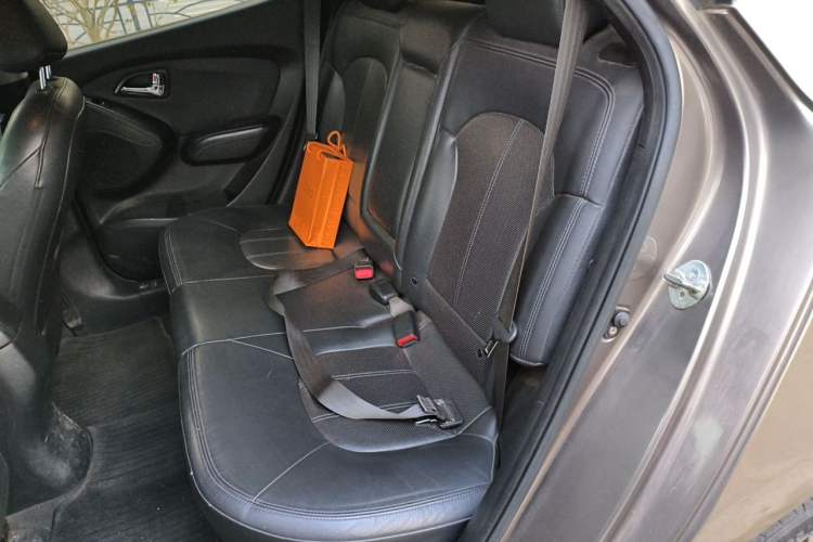 Used Hyundai ix35 2010 2.0L Automatic Two-Wheel Drive Elite Edition GLS Left Rear Seat