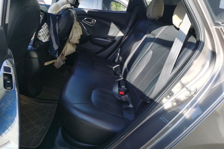 Used Hyundai ix35 2010 2.0L Automatic Two-Wheel Drive Elite Edition GLS Left Rear Seat