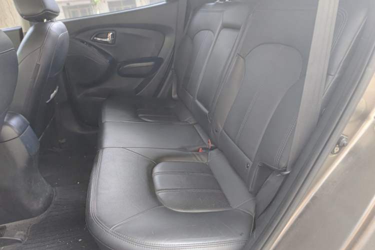 Used Hyundai ix35 2010 2.0L Automatic 4x4 Premium GLS Trim Left Rear Seat