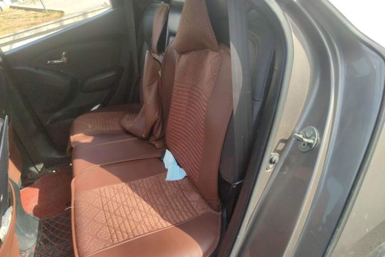 Used Hyundai ix35 2010 2.0L Automatic Two-Wheel Drive Elite Edition GLS Left Rear Seat
