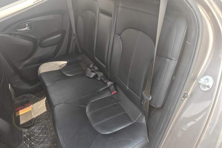 Used Hyundai ix35 2010 2.0L Automatic Two-Wheel Drive Elite Edition GLS Left Rear Seat