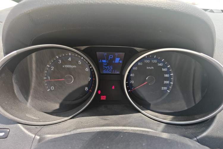 Used Hyundai ix35 2010 2.0L Automatic Two-Wheel Drive Elite Edition GLS Odometer Close Up