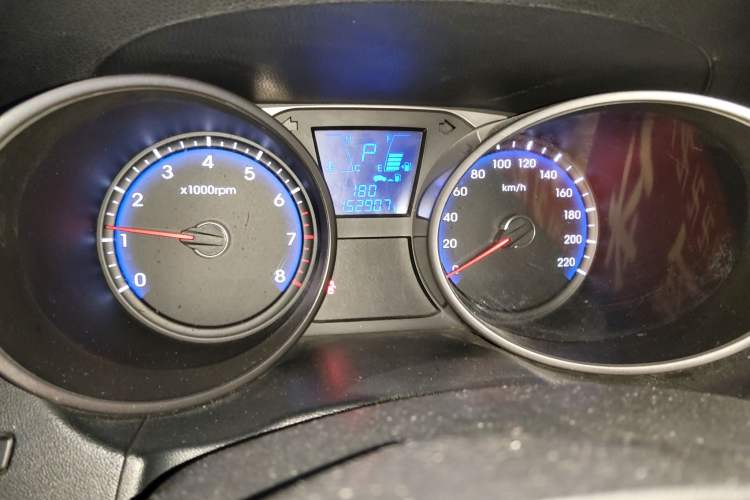 Used Hyundai ix35 2010 2.0L Automatic Two-Wheel Drive Elite Edition GLS Odometer Close Up