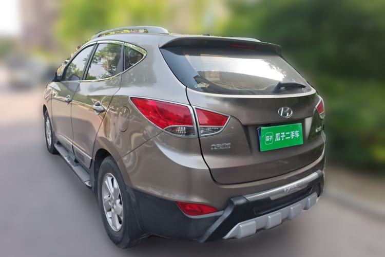 Used Hyundai ix35 2010 2.0L Manual Two-Wheel Drive New Edition GL Rear Left 45 Deg