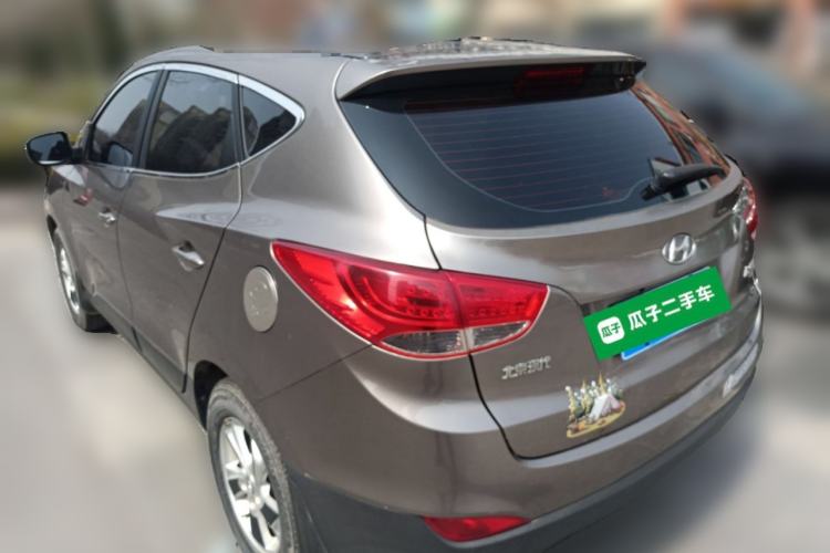 Used Hyundai ix35 2010 2.0L Manual Two-Wheel Drive New Edition GL Rear Left 45 Deg