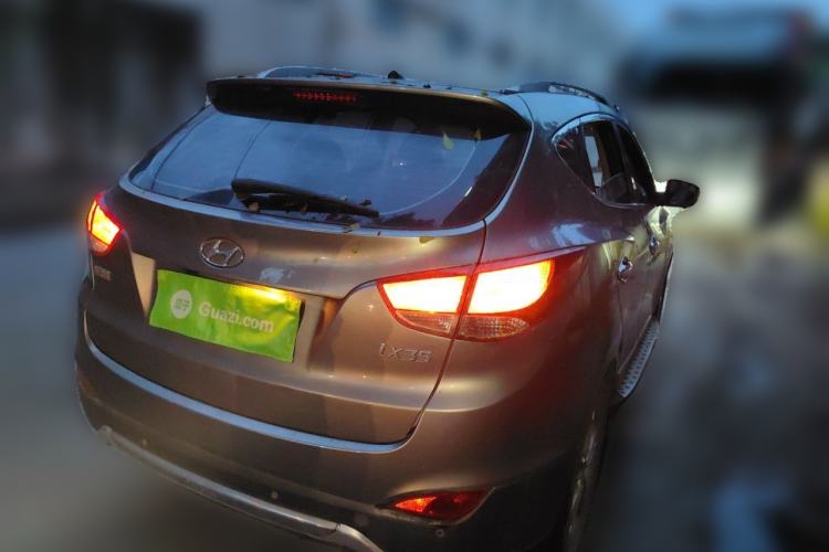 Used Hyundai ix35 2010 2.0L Automatic Two-Wheel Drive Elite Edition GLS Rear Right 45 Deg