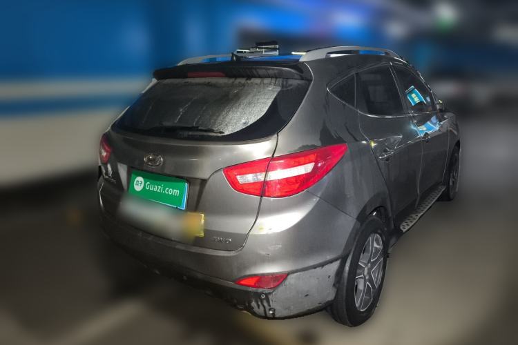 Used Hyundai ix35 2010 2.0L Automatic 4x4 Premium GLS Trim Rear Right 45 Deg