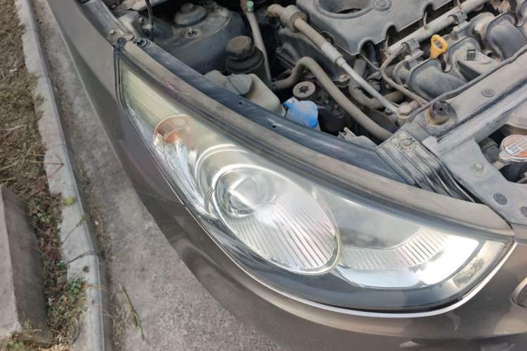 Used Hyundai ix35 2010 2.0L Manual Two-Wheel Drive New Edition GL Right Front Headlight