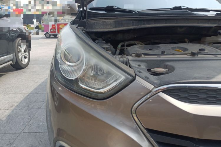 Used Hyundai ix35 2010 2.0L Manual Two-Wheel Drive New Edition GL Right Front Headlight