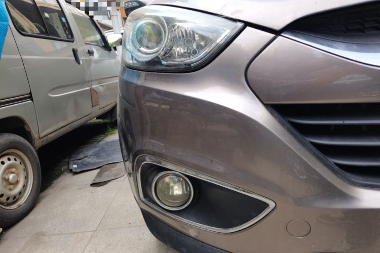 Used Hyundai ix35 2010 2.0L Automatic Two-Wheel Drive Elite Edition GLS Right Front Headlight