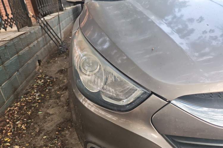Used Hyundai ix35 2010 2.0L Automatic Two-Wheel Drive Elite Edition GLS Right Front Headlight