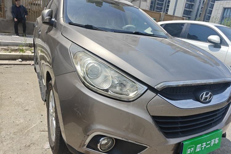 Used Hyundai ix35 2010 2.0L Automatic Two-Wheel Drive Elite Edition GLS Right Front Headlight