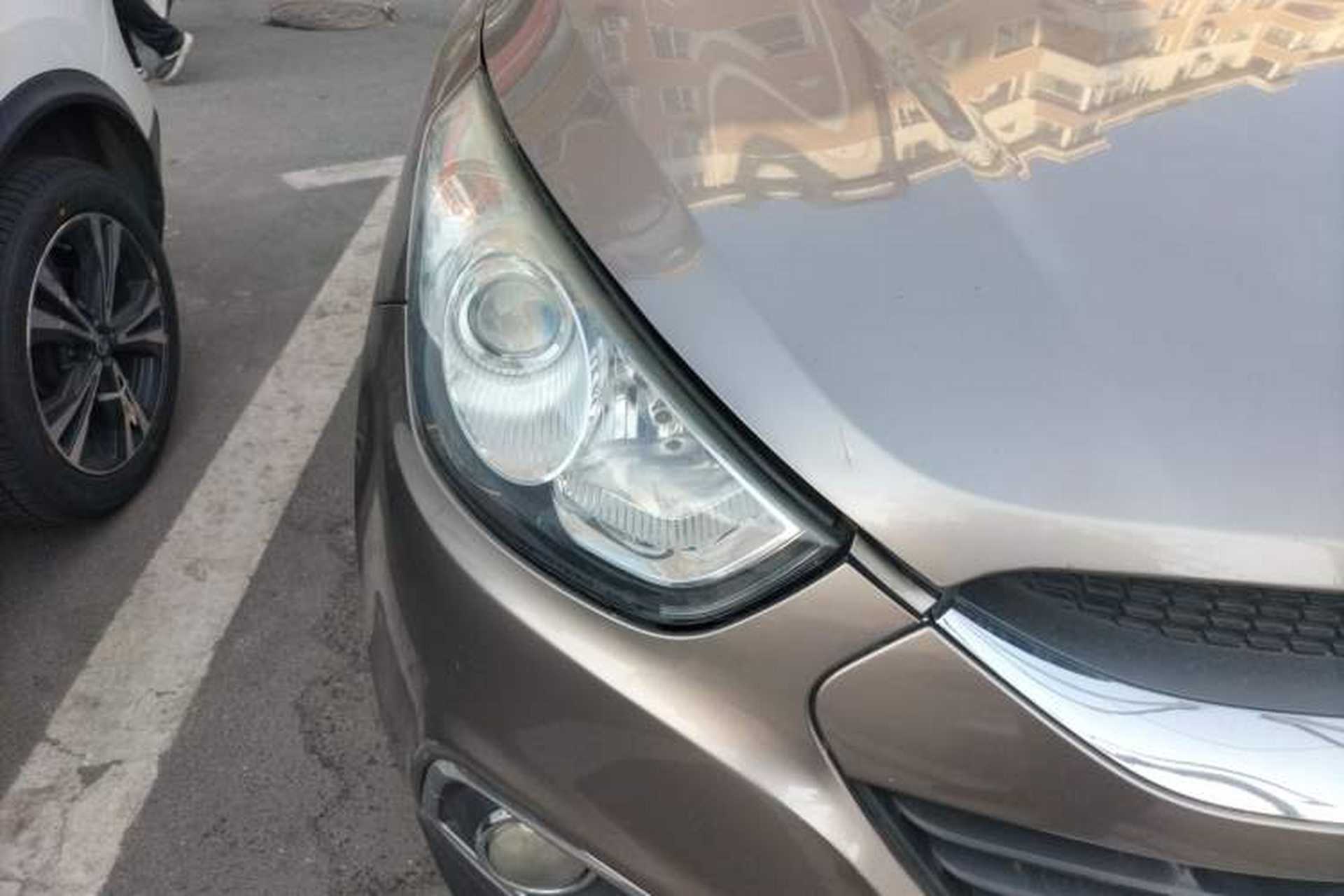 Used Hyundai ix35 2010 2.0L Automatic Two-Wheel Drive Elite Edition GLS Right Front Headlight