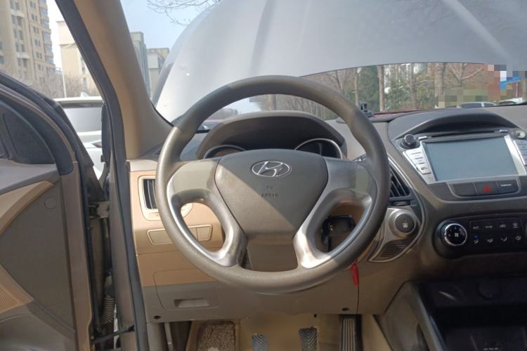 Used Hyundai ix35 2010 2.0L Manual Two-Wheel Drive New Edition GL Steering Wheel
