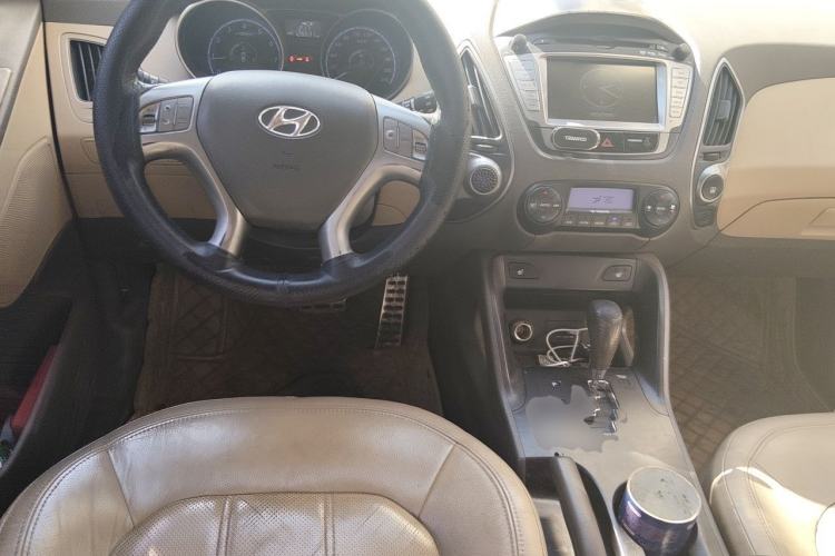 Used Hyundai ix35 2010 2.4L Automatic 4x4 GLS Navigation Edition Steering Wheel